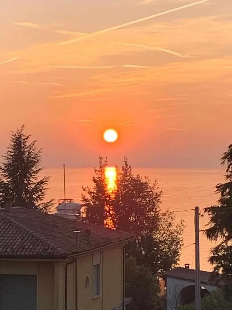 Apartman Dimora Gu -Terrazza, Vista Lago, 100M Da Spiaggia Bardolino