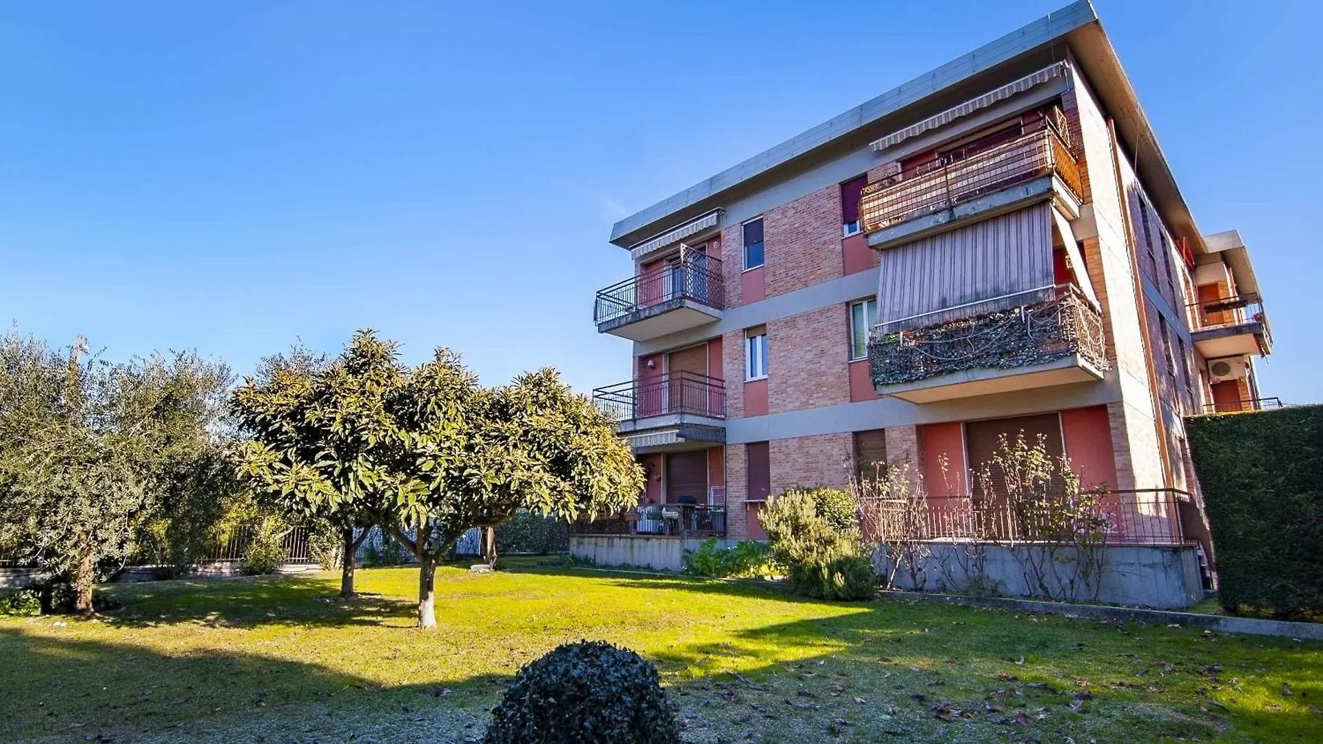 Dimora Gu -Terrazza, Vista Lago, 100M Da Spiaggia Bardolino Apartman