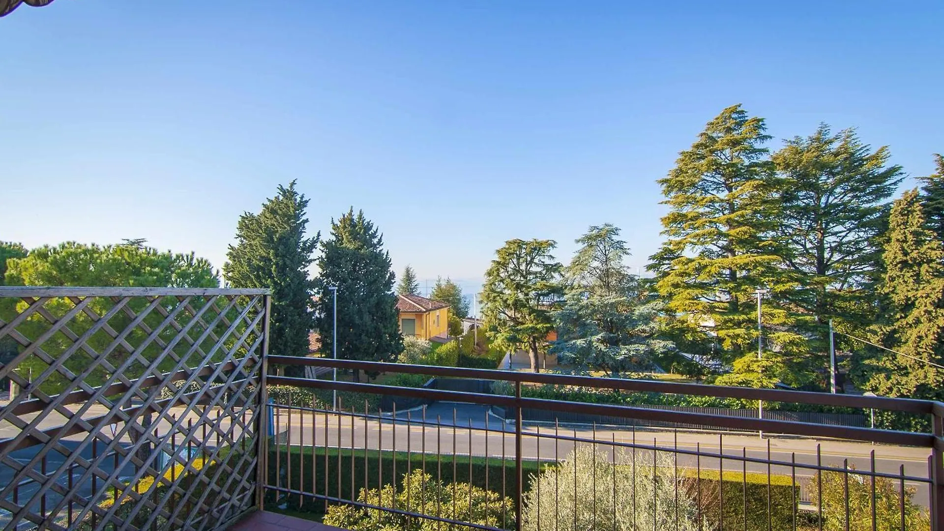 Apartman Dimora Gu -Terrazza, Vista Lago, 100M Da Spiaggia Bardolino
